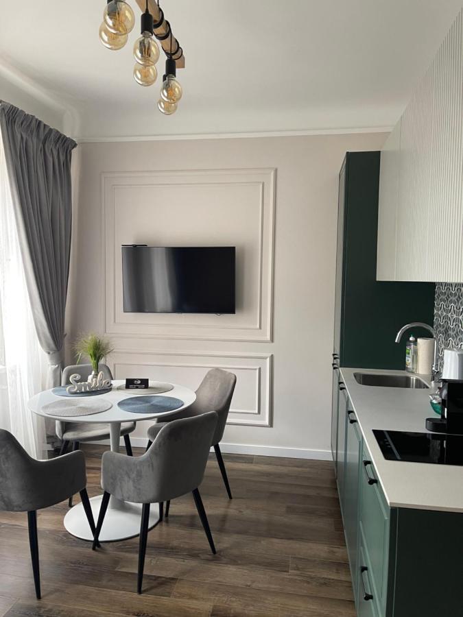 Von Cruss Apartments In Lviv Luaran gambar