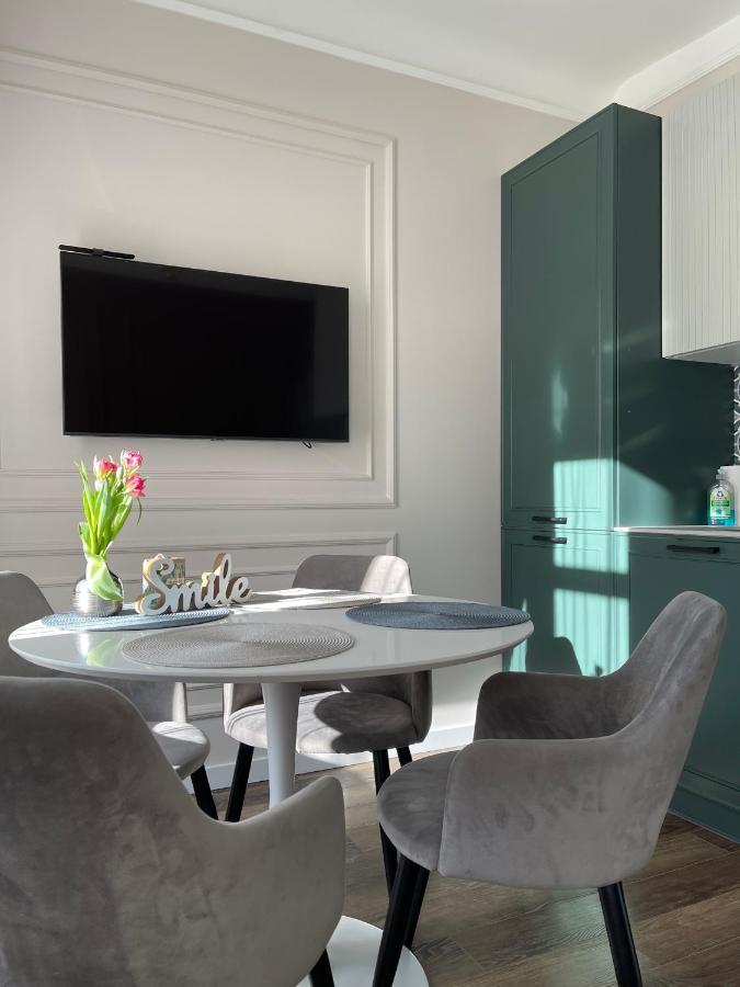 Von Cruss Apartments In Lviv Luaran gambar